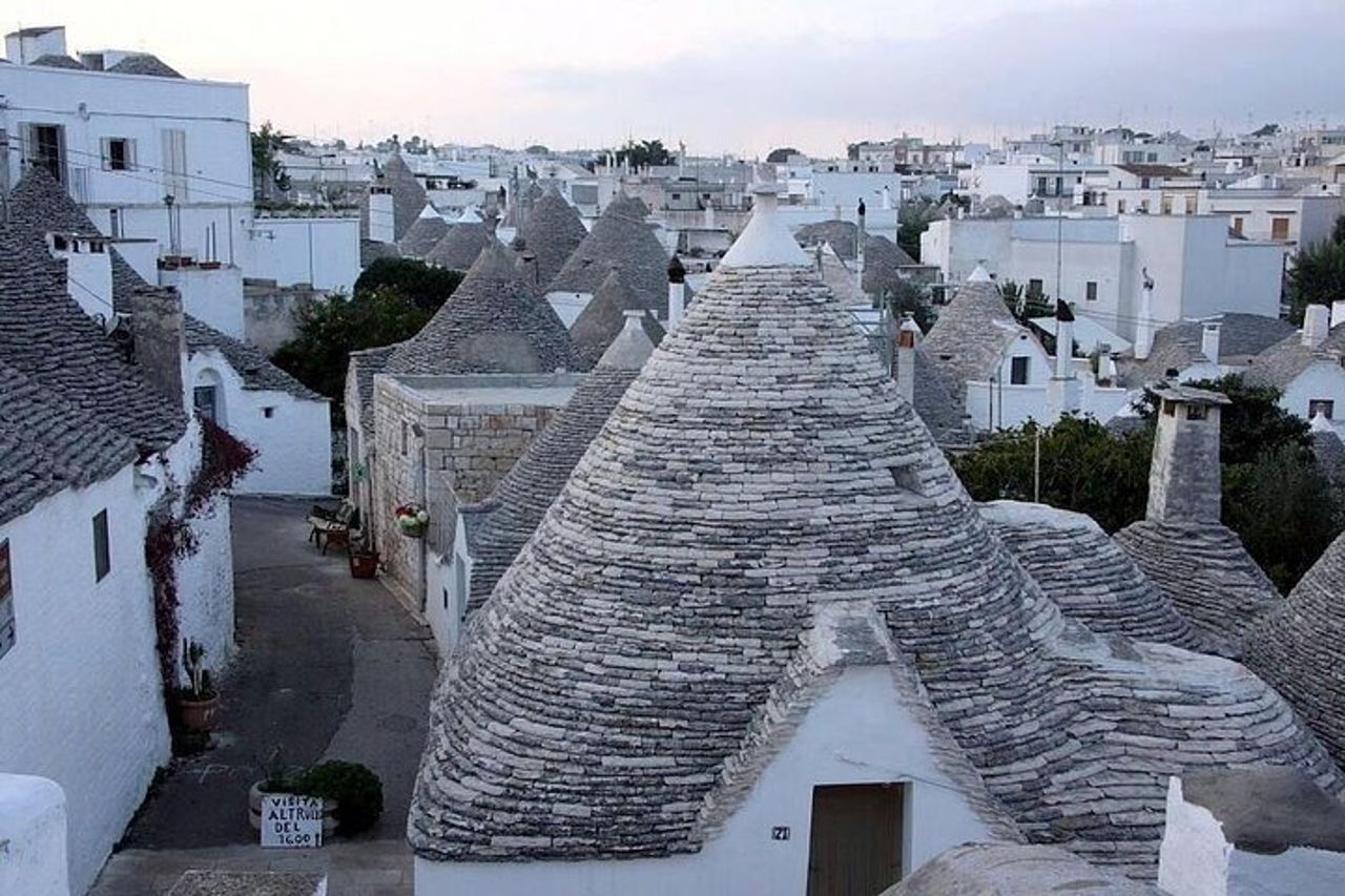 Da Bari: gita di mezza giornata a Polignano a mare & Alberobello — 2