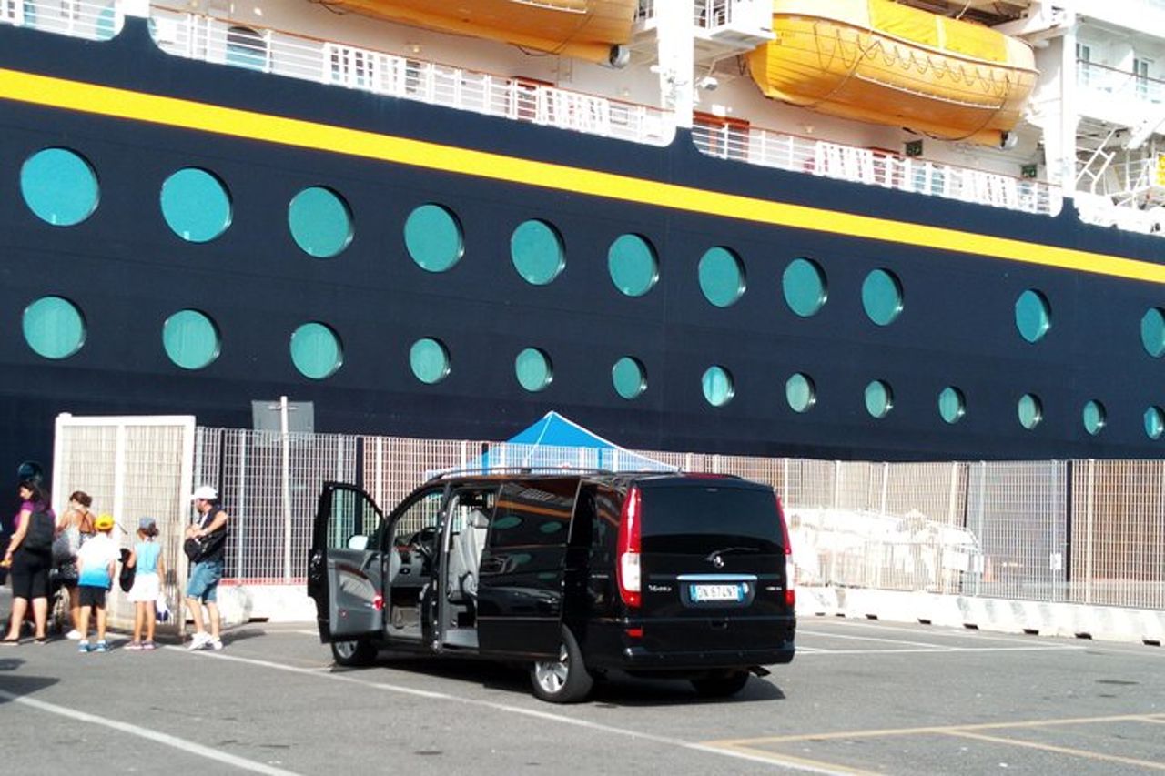 Escursione a terra a Civitavecchia: Fullday Roma con Musei Vaticani e Colosseo — 2