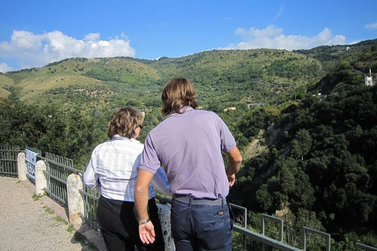 Gita di un giorno da Roma ai Giardini di Tivoli Guida turistica locale con autista privato — 4