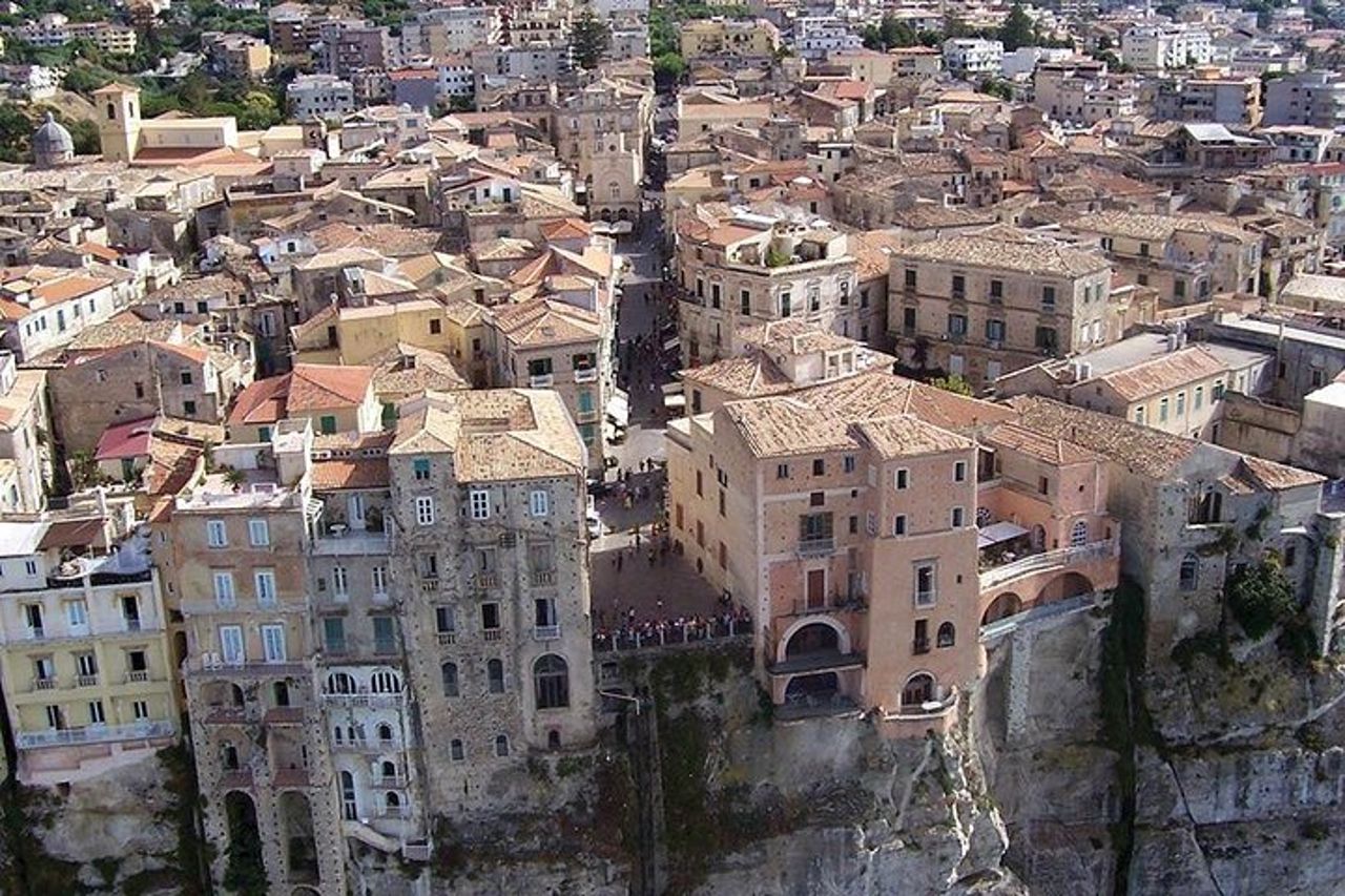 Walking Tour a Tropea — 2
