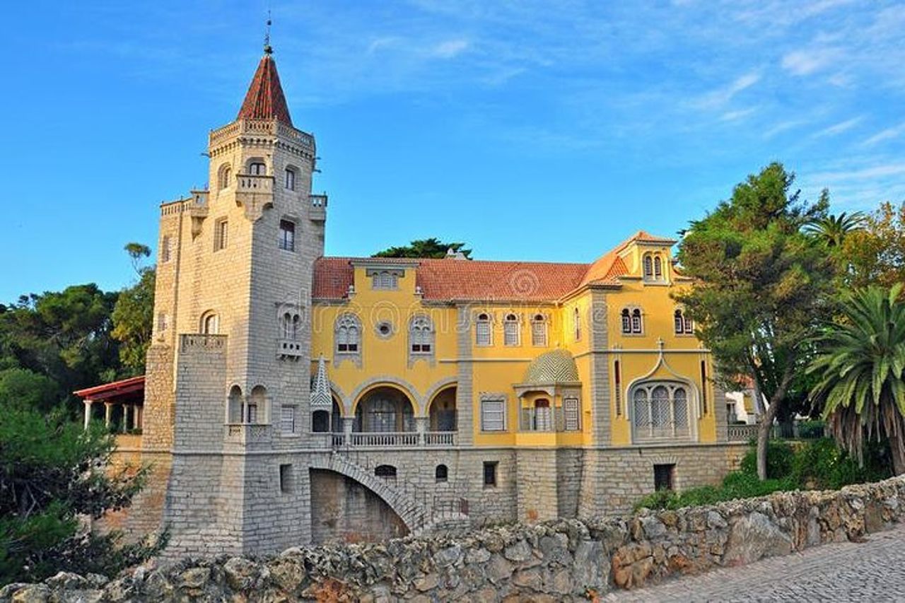Visita guidata a Sintra, Pena, Regaleira, Cabo da Roca e Cascais — 7