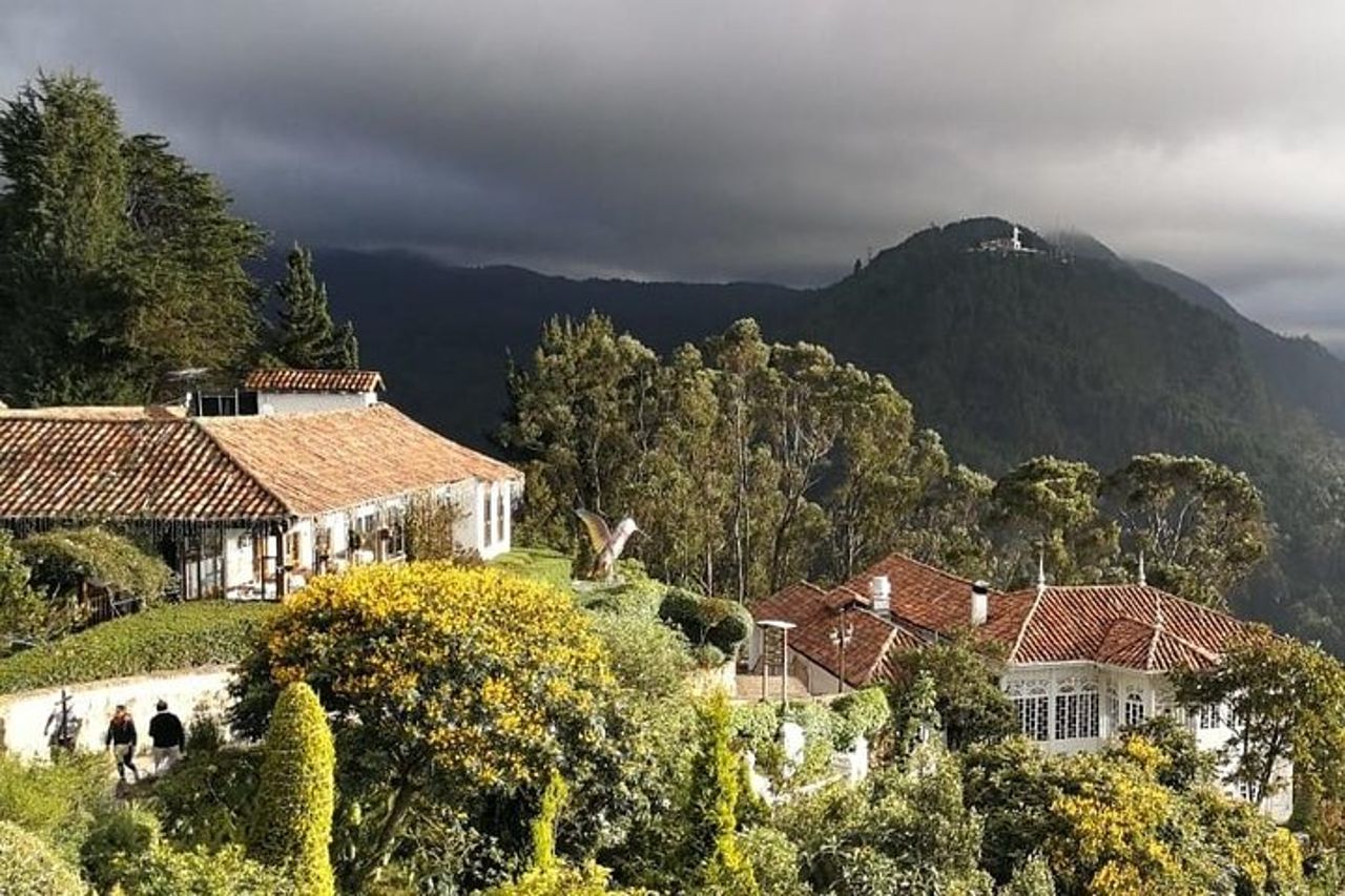 Tour privato di 8 ore della città, Monserrate incluso — 3