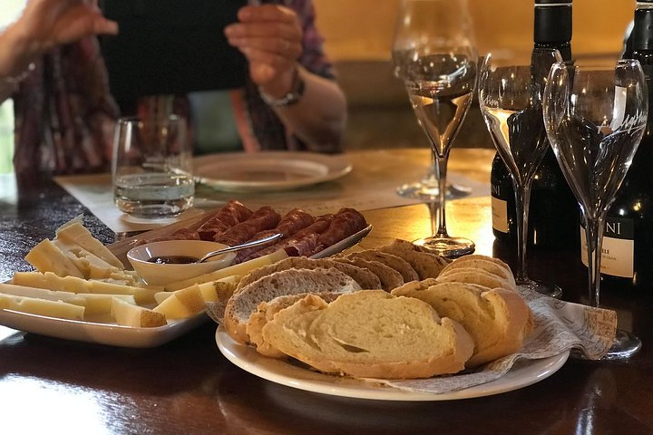 Grand tour della Valpolicella: focus Amarone, 2 Cantine e Pranzo — 7