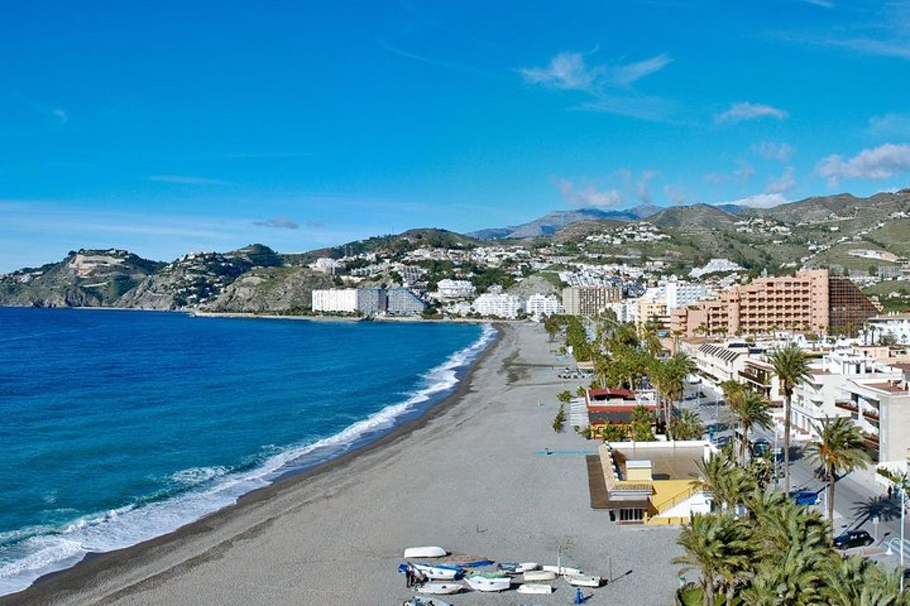 Grotte di Nerja, gita di un giorno sulla costa tropicale da Granada con pranzo opt — 7