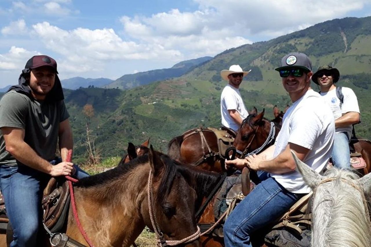 Guatape Horseback Andes Paradise con El Penol Rock — 6