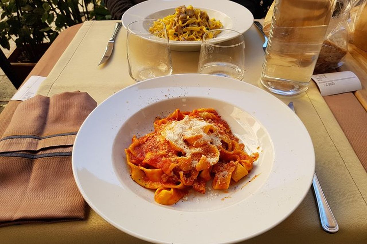 Gita di un giorno intero a Tivoli Villas da Roma con pranzo — 6
