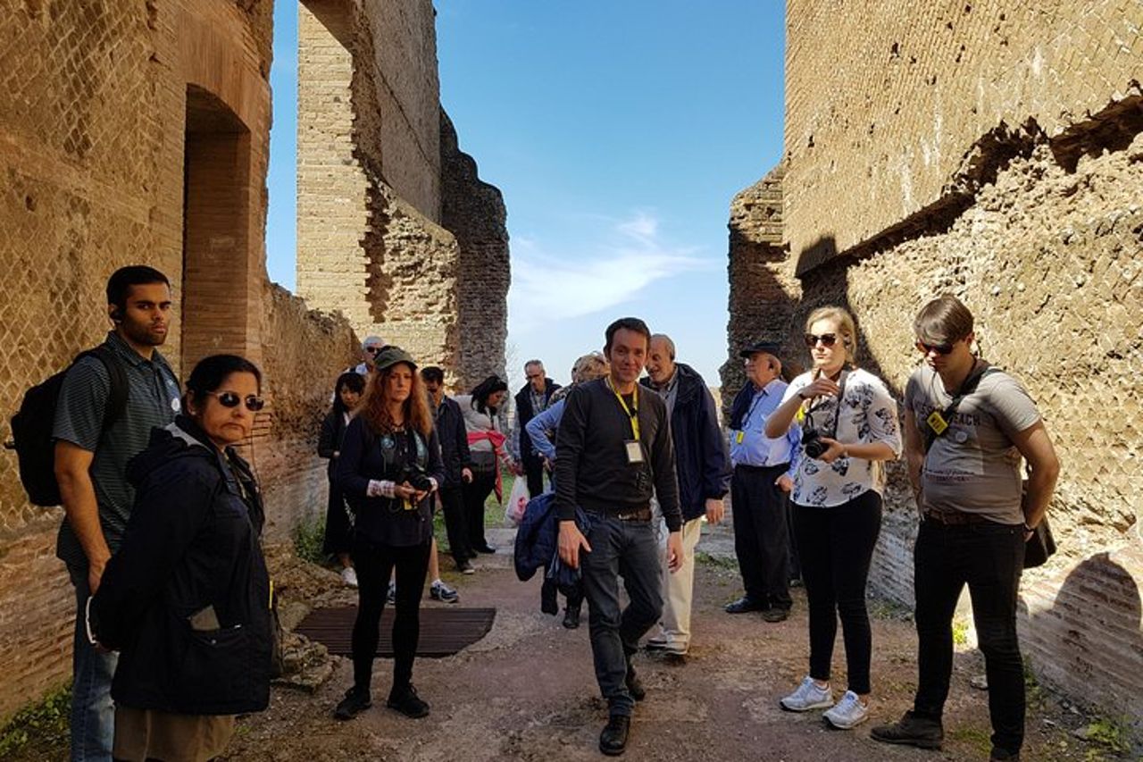 Gita di un giorno intero a Tivoli Villas da Roma con pranzo — 8