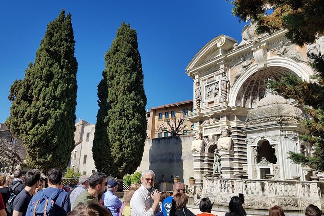 Gita di un giorno intero a Tivoli Villas da Roma con pranzo — 3