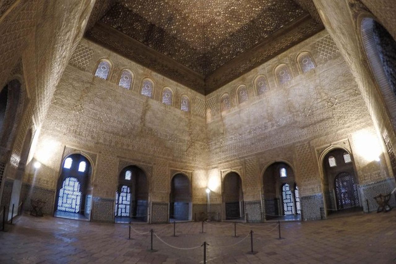Escursione a terra da Almeria: Alhambra e Giardini del Generalife — 4