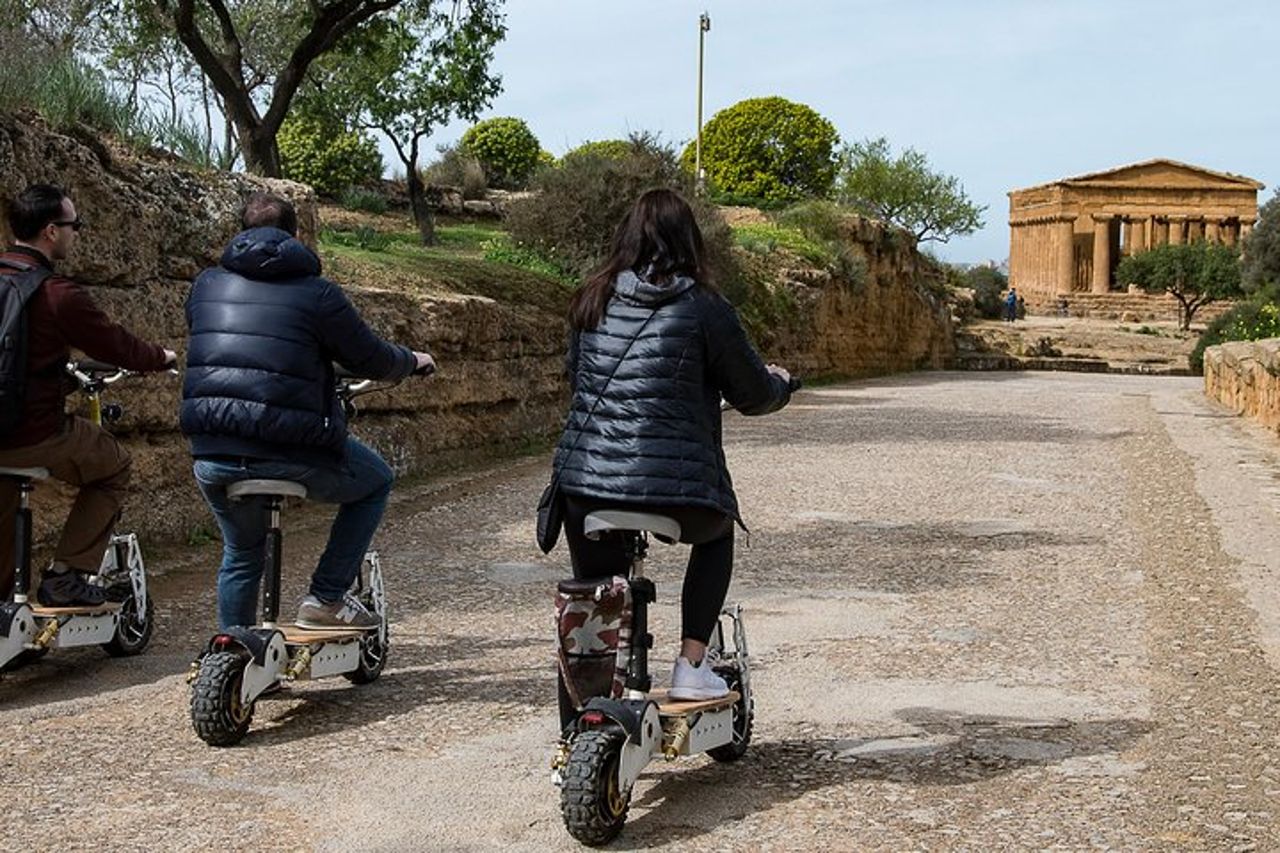 Tour in monopattino elettrico nella Valle dei templi Agrigento — 7