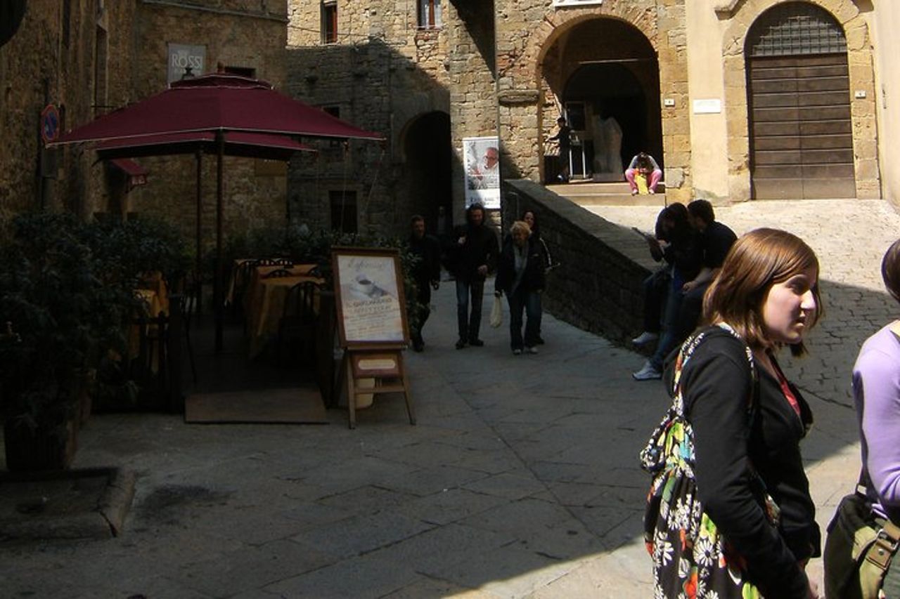 Escursione a Volterra e San Gimignano dal Porto di Livorno — 5