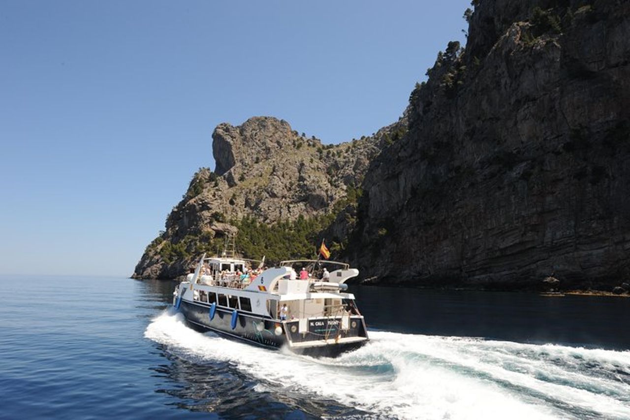 Maiorca in un tour turistico di un giorno con giro in barca e treno Vintage — 4