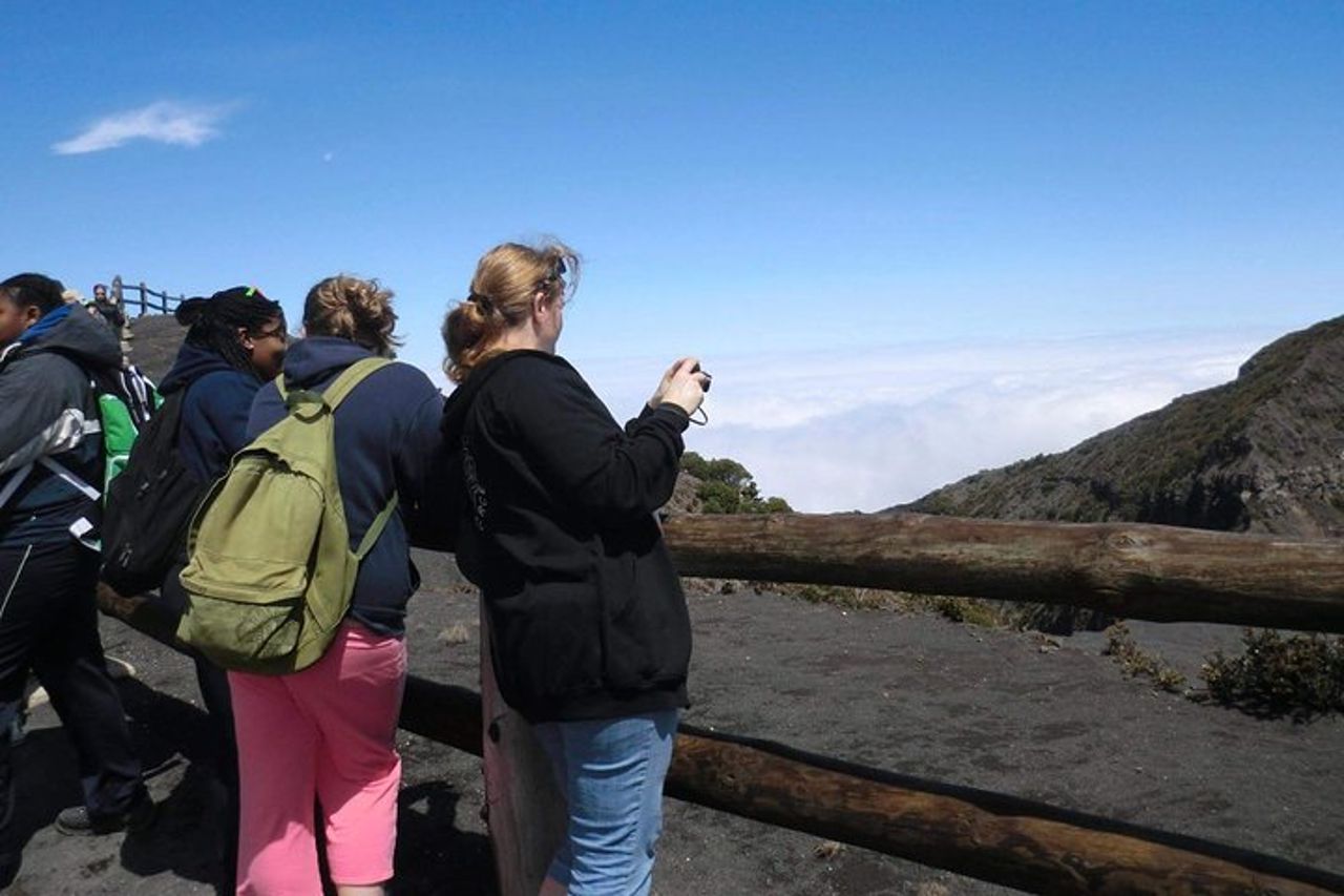 Tour privato del vulcano Irazu di mezza giornata — 7