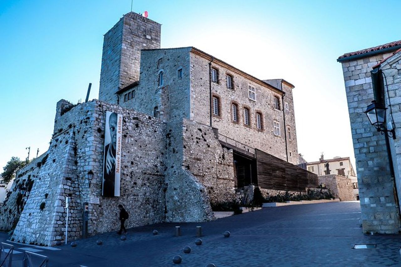 Tour privato di mezza giornata di Antibes e St Paul DE Vence — 8