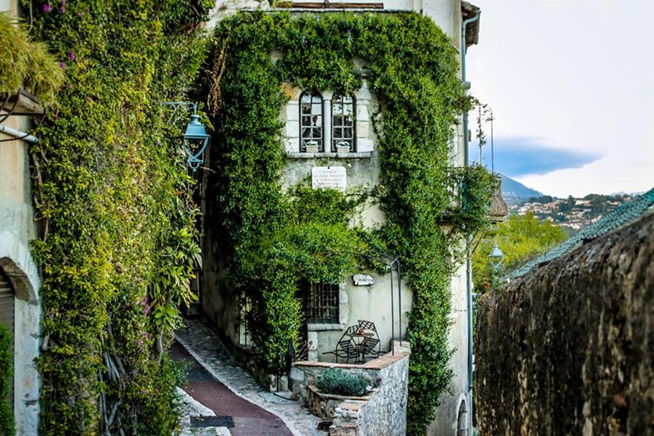 Tour privato di mezza giornata di Antibes e St Paul DE Vence — 7