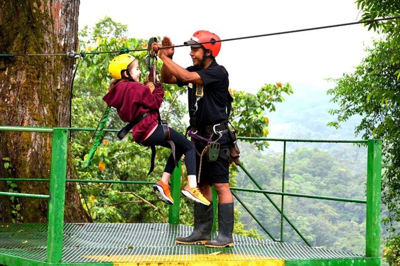 Tour di un'intera giornata al vulcano, alle cascate, alla zipline e alle sorgenti termali — 9