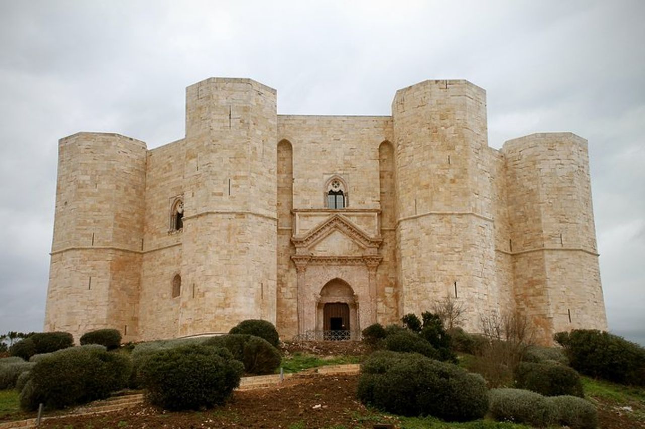 Trani – Castel del Monte: tour organizzato in 3 ore — 2