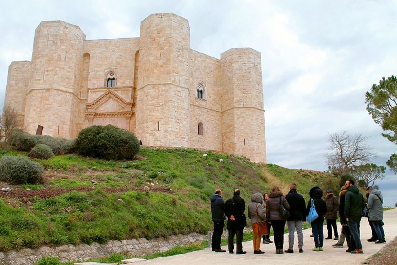 Trani – Castel del Monte: tour organizzato in 3 ore — 3