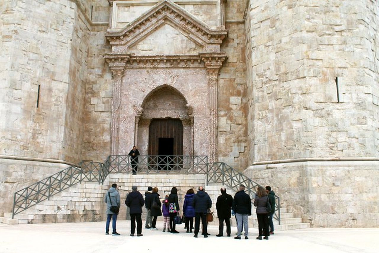 Trani – Castel del Monte: tour organizzato in 3 ore — 5