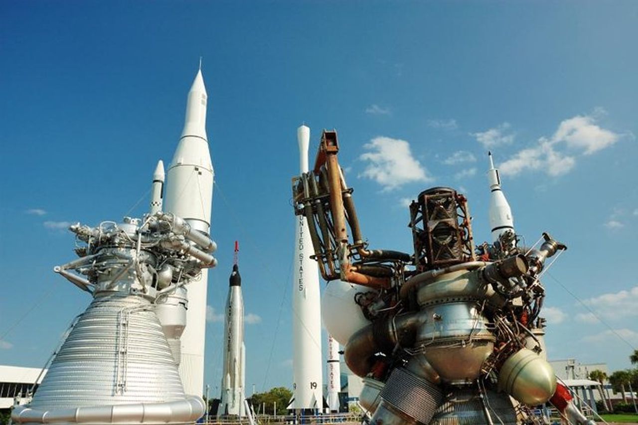 Esperienza di lusso al Kennedy Space Center: pranzo con un astronauta e tour ravvicinato — 5
