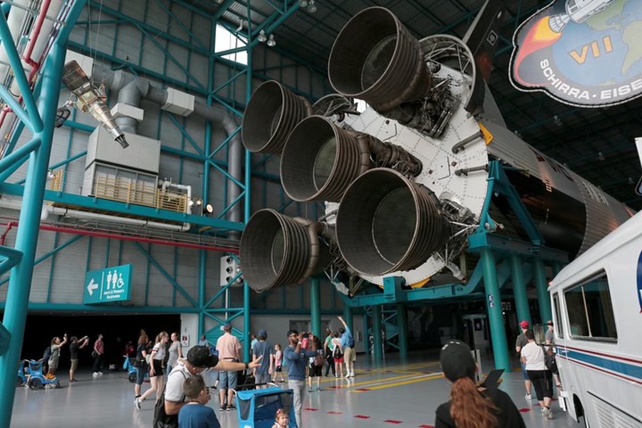 Esperienza di lusso al Kennedy Space Center: pranzo con un astronauta e tour ravvicinato