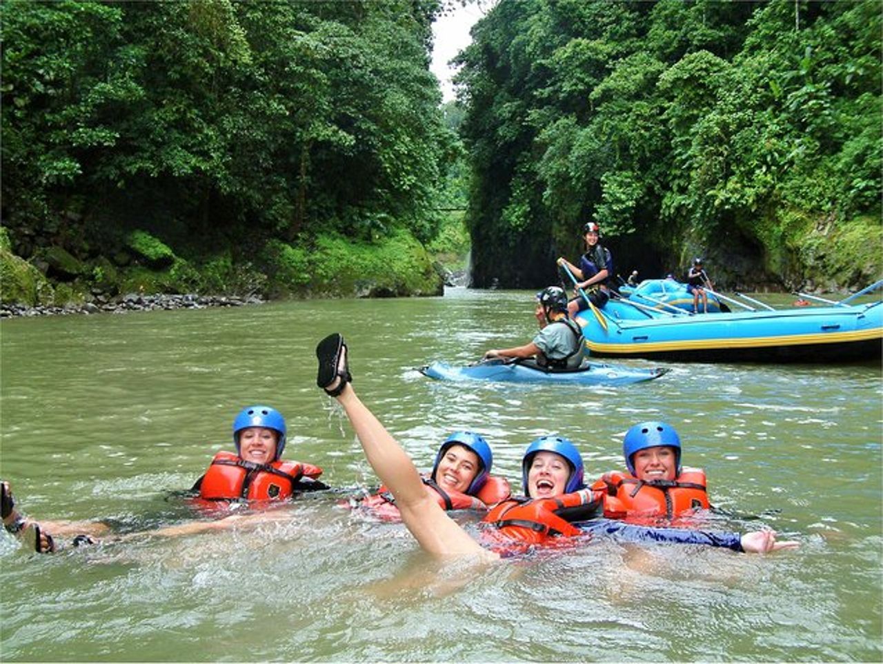 Pacuare River Whitewater Rafting da San Jose — 5