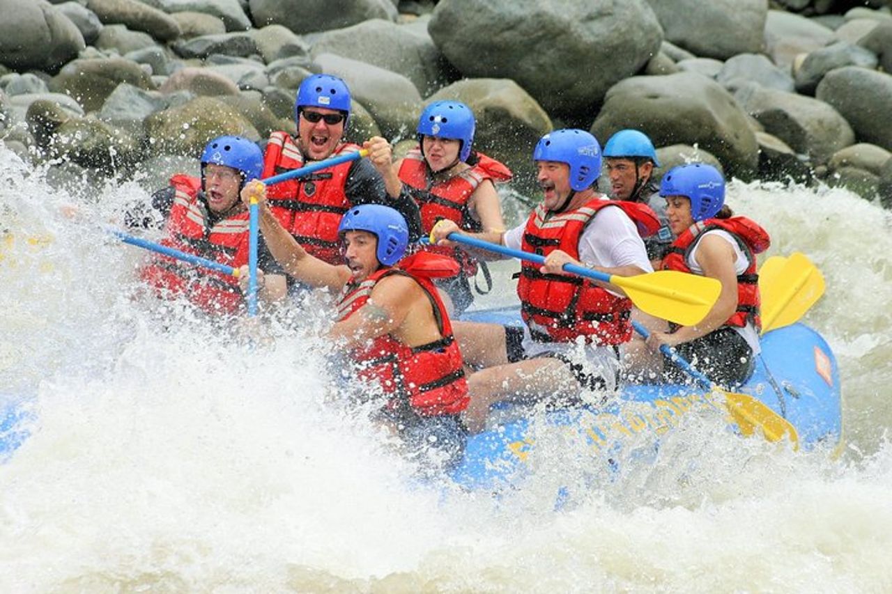 Pacuare River Whitewater Rafting da San Jose — 2