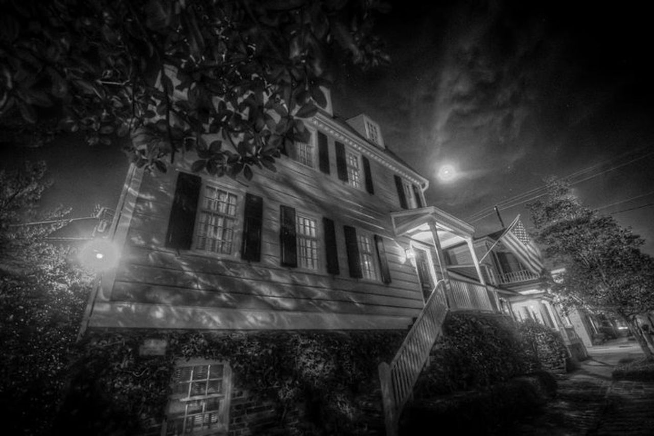 Tour dei fantasmi ambulanti della città più stregata di Savannah in America — 3