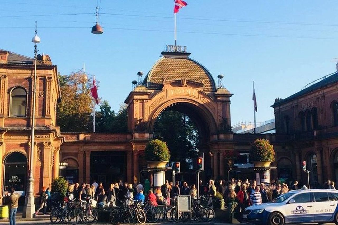 Tour a piedi di Copenaghen con degustazione di cibo (piatto di smorrebrod e scatto) — 2