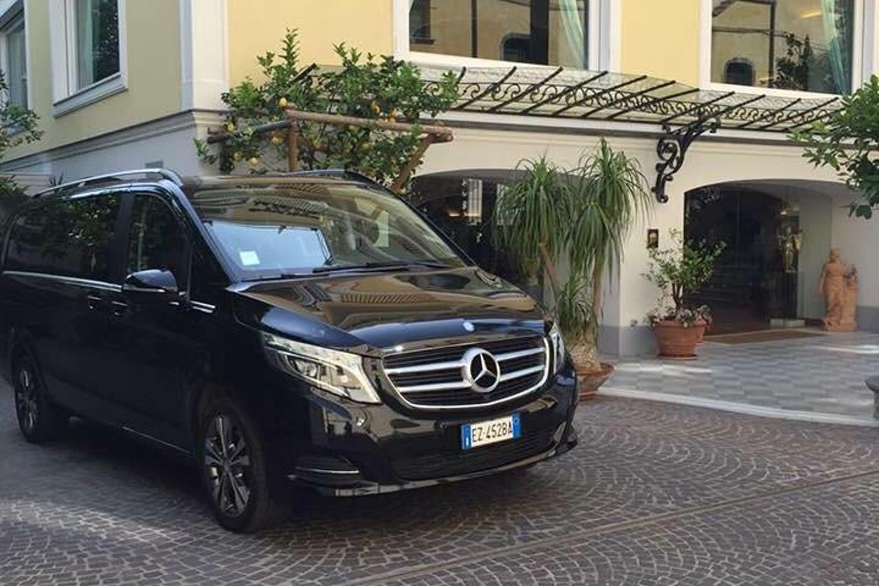 Costiera Amalfitana in Minivan -tour condiviso con pranzo leggero — 6