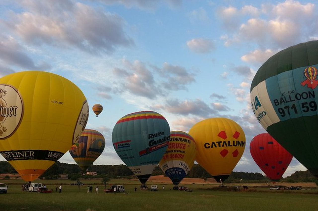 Tour romantico in mongolfiera all'alba a Maiorca — 3