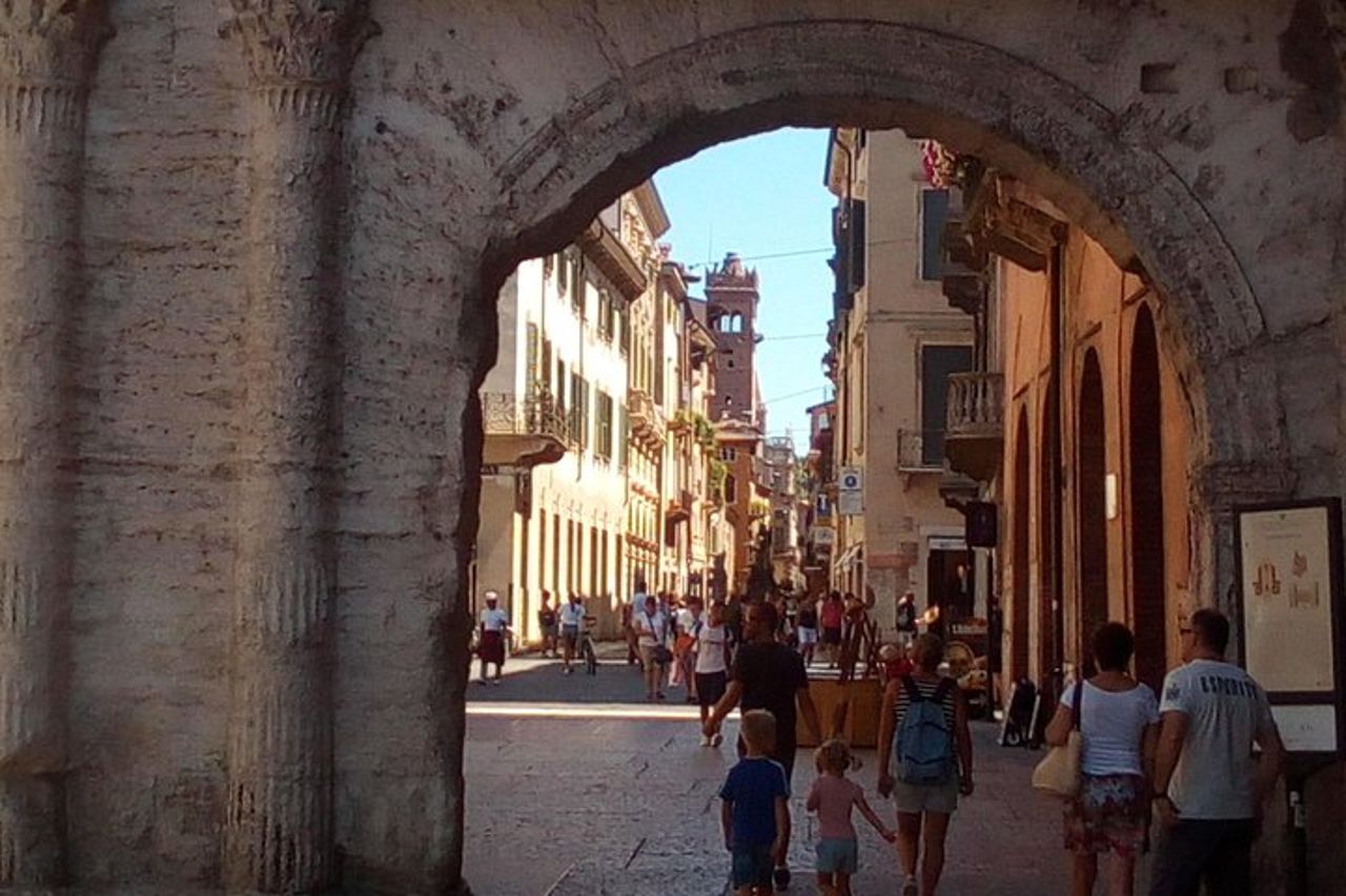 Tour di Verona a piedi al chiaro di luna — 6