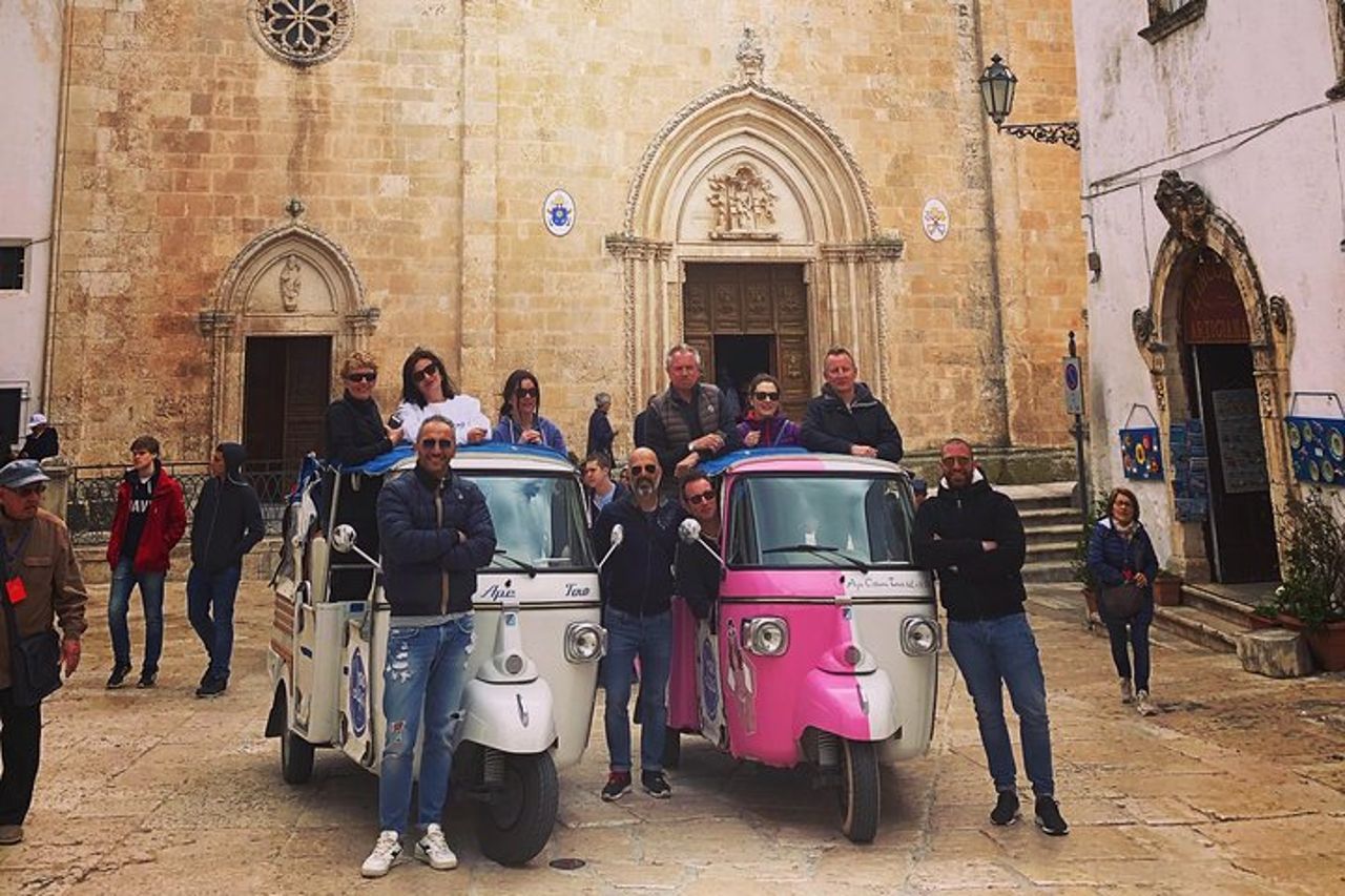Tour Privato del Borgo Medievale di Ostuni in Tuk Tuk — 2