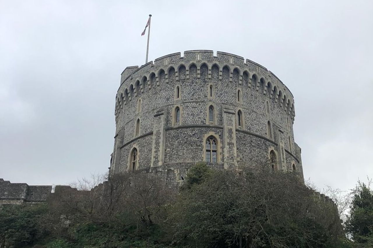 Castello di Windsor e Eton College auto privata con guida autista — 8