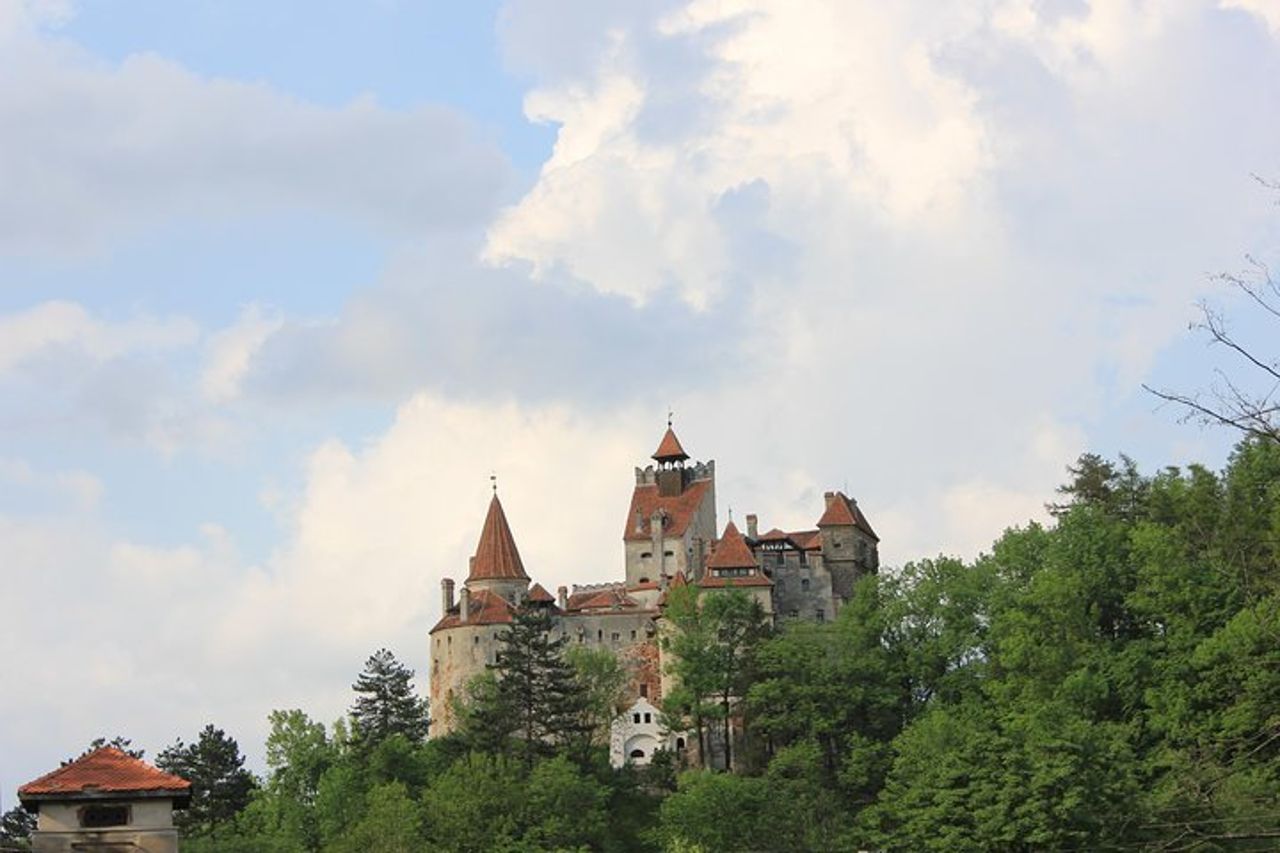 Visita guidata in spagnolo al Castello di Dracula a Bran (guida spagnola nativa). — 8