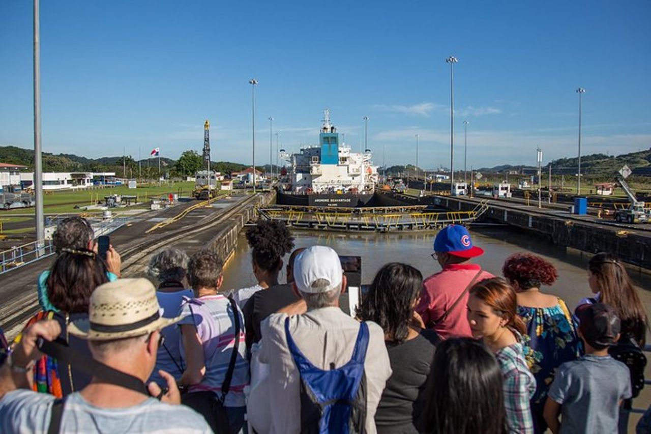 Tour parziale del Canale di Panama - Direzione Sud — 4
