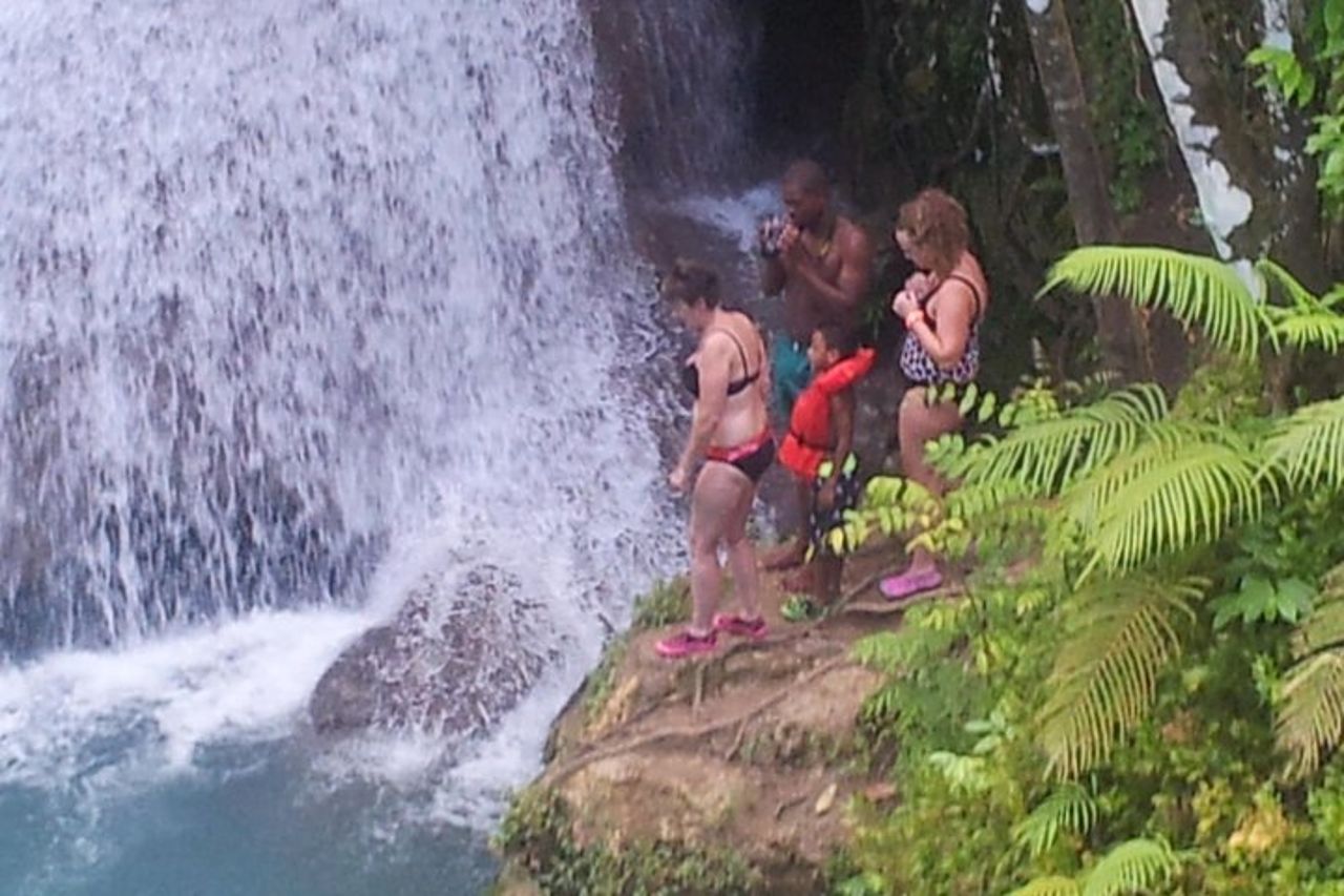 Blue Hole e Dunns River Falls da Falmouth — 2