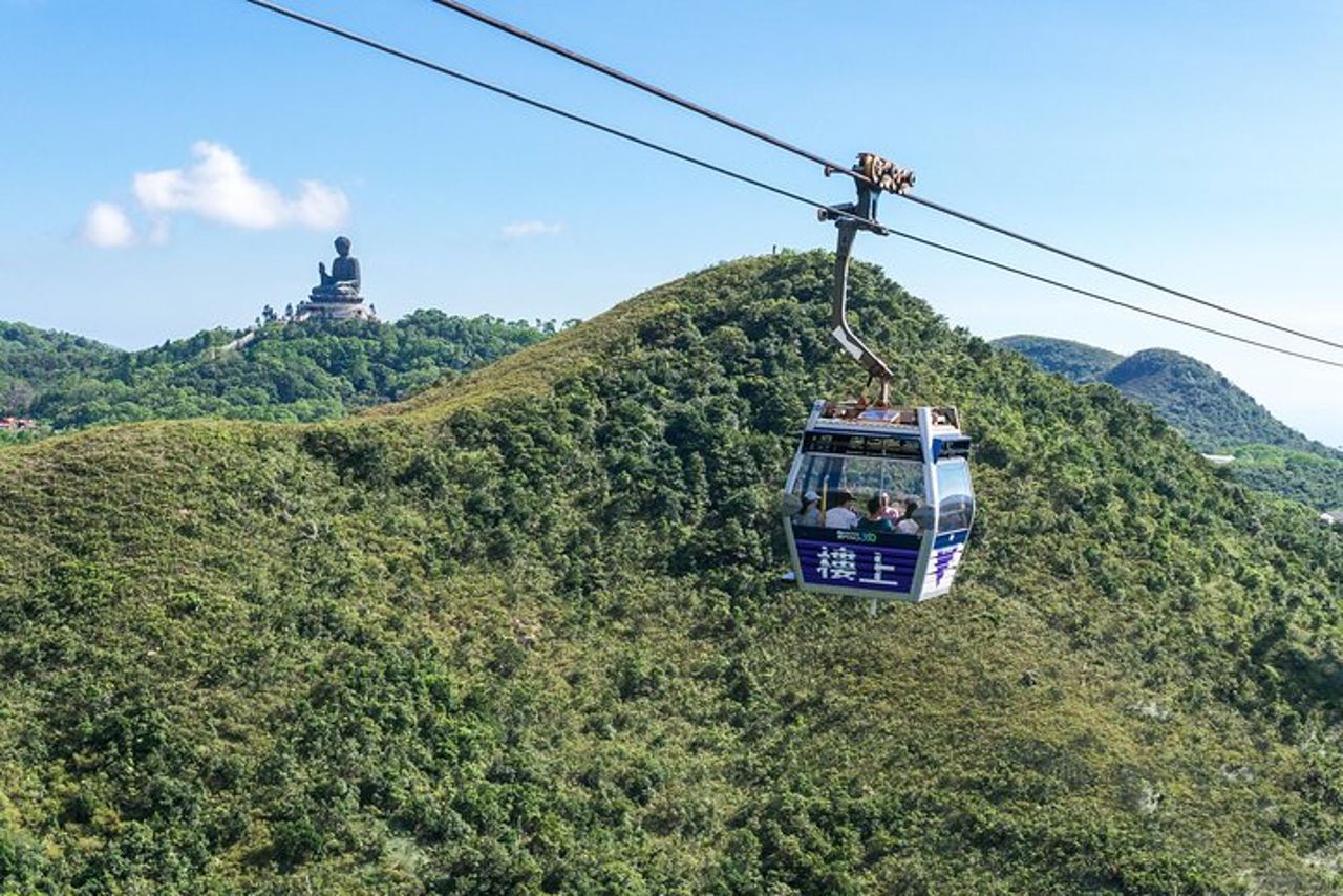 Funivia Ngong Ping 360 fino a Isola di Lantau — 4