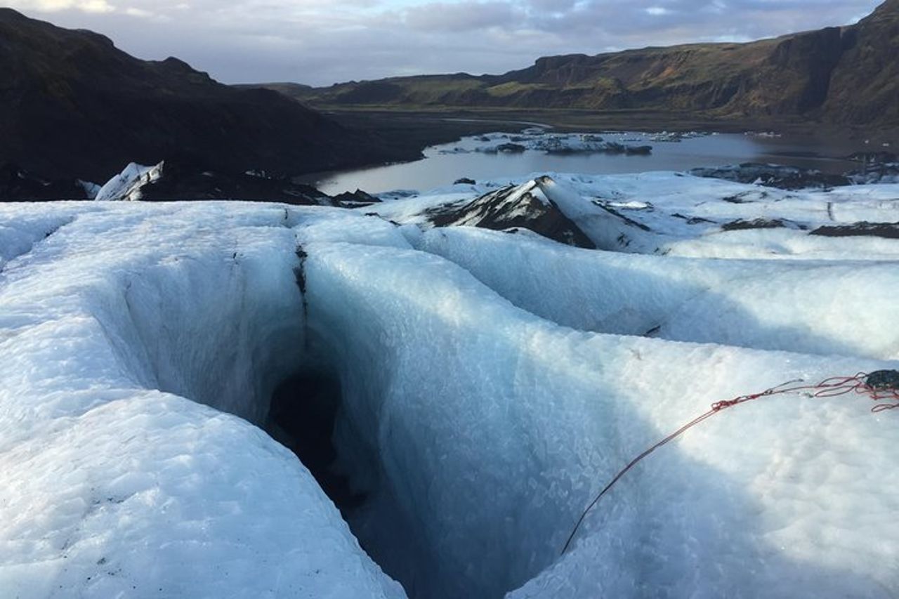 Escursione di 3 ore per piccoli gruppi sul ghiacciaio Solheimajokull — 8