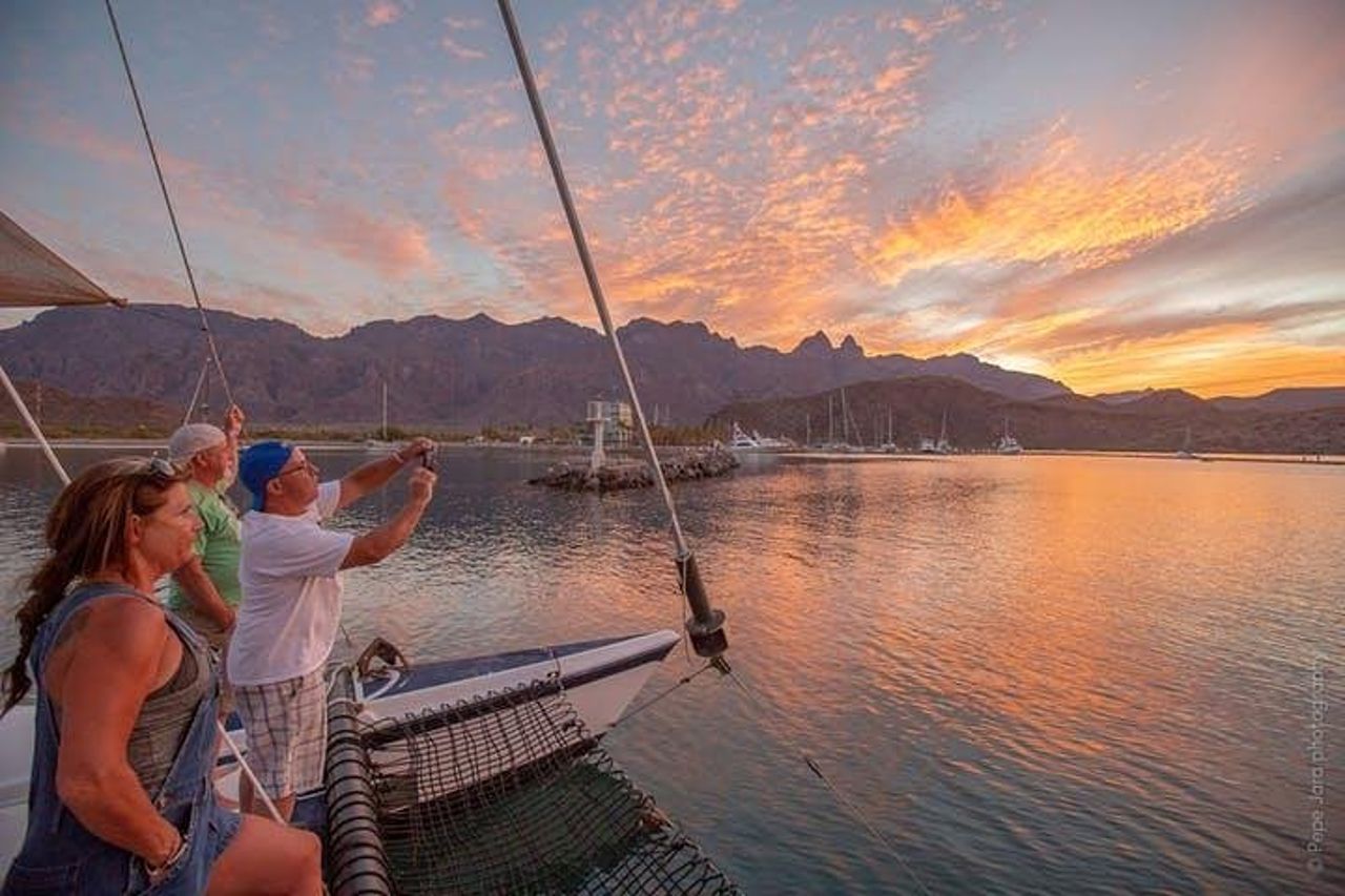 Aperitivi al tramonto e crociera in catamarano open bar — 3