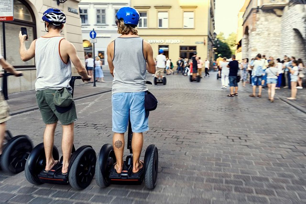 Tour in Segway Danzica: tour completo (città vecchia + cantiere navale) di 3 ore — 4