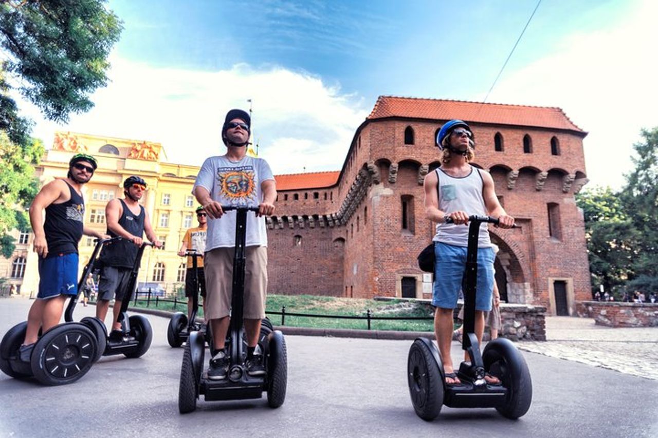 Tour in Segway Danzica: tour completo (città vecchia + cantiere navale) di 3 ore — 7
