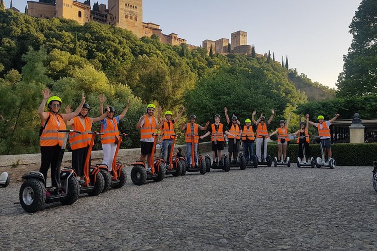Tour in segway di Granada ad Albaicin e Sacromonte — 2