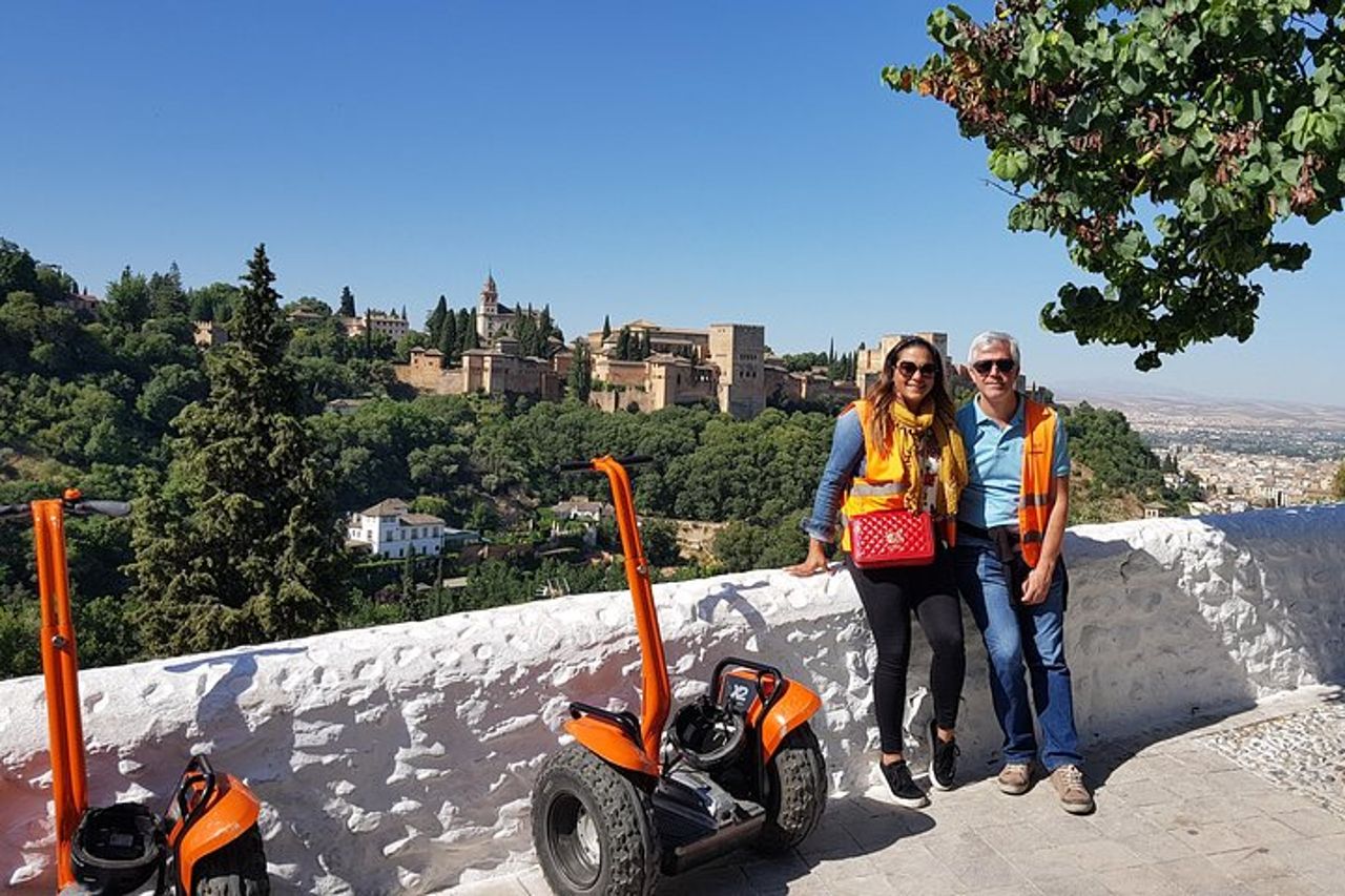 Tour in segway di Granada ad Albaicin e Sacromonte — 5