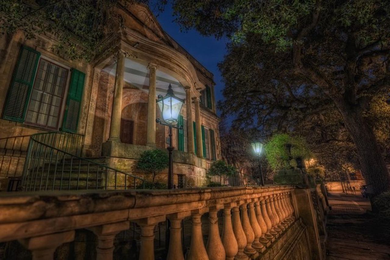 The Grave Tales Ghost Tour a Savannah — 8