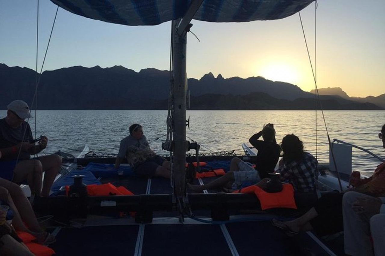 Aperitivi al tramonto e crociera in catamarano open bar — 6