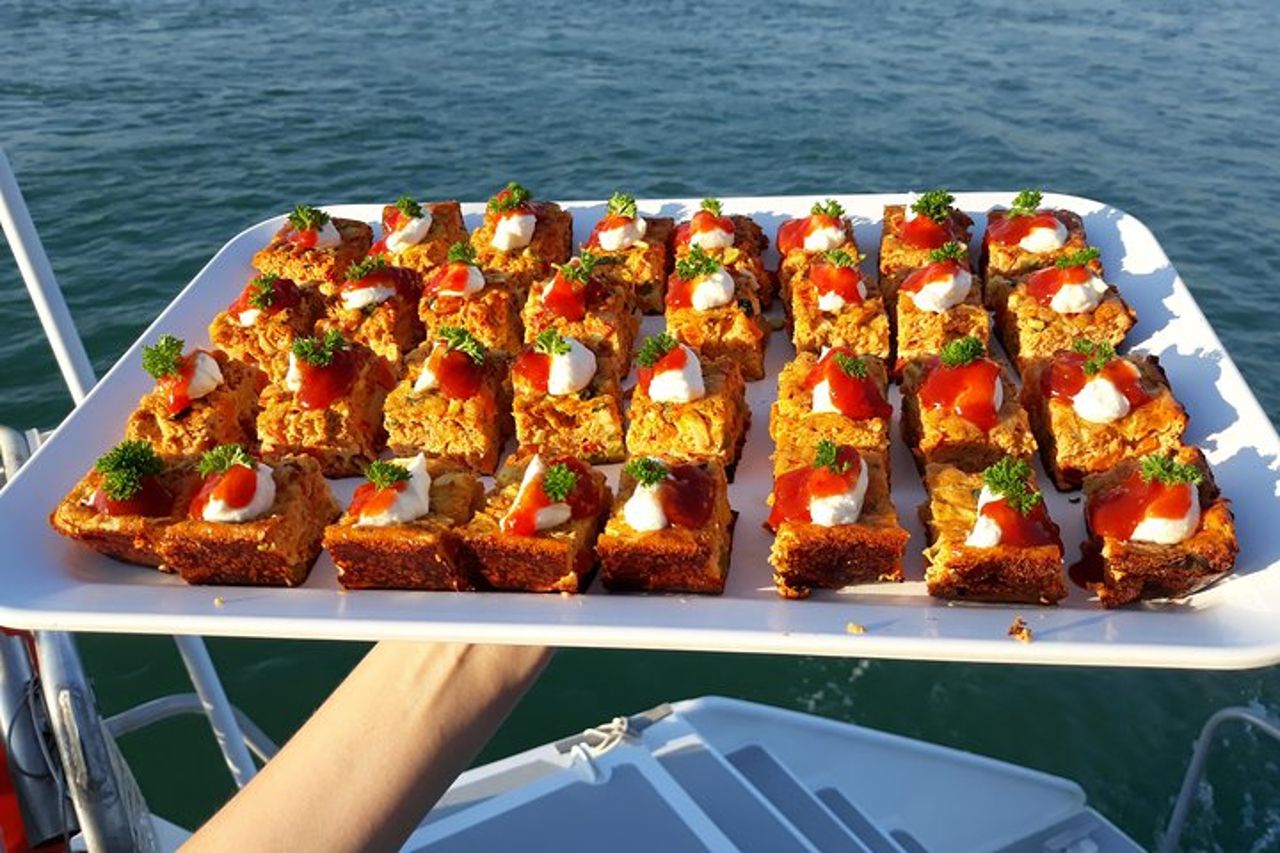 Crociera al tramonto di 3 ore da Darwin con cena e spumante — 3