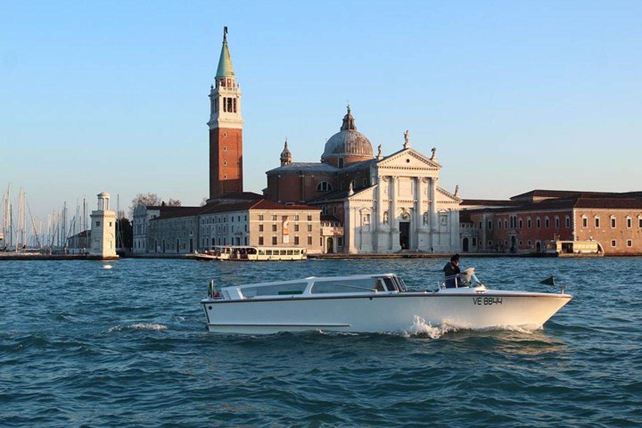 Servizio di trasferimento all'arrivo presso l'Aeroporto Marco Polo di Venezia — 4