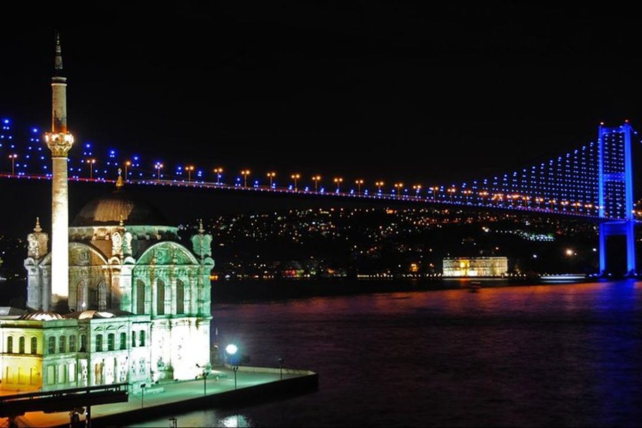 Crociera con cena sul Bosforo di Istanbul e spettacolo notturno turco con DJ — 9