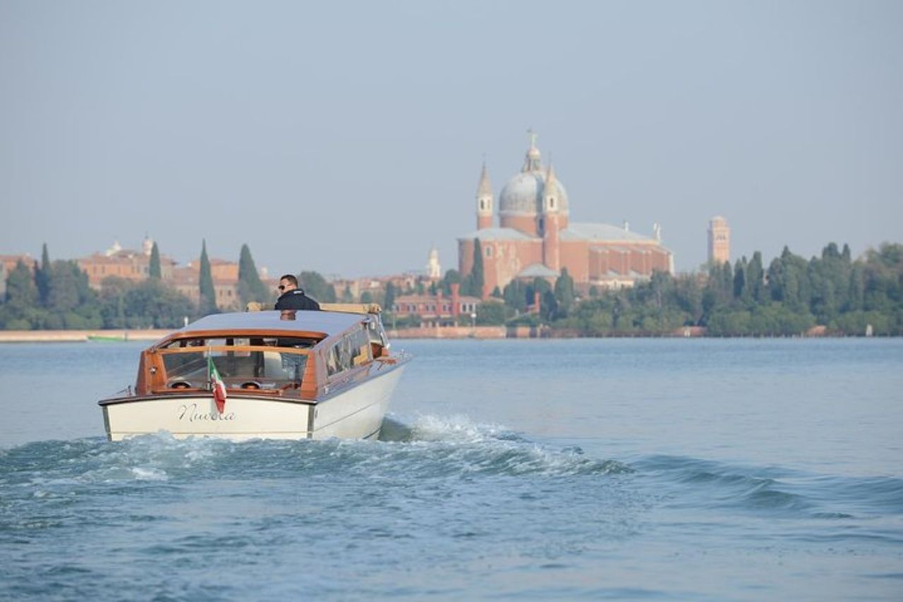 Servizio di trasferimento all'arrivo presso l'Aeroporto Marco Polo di Venezia — 2